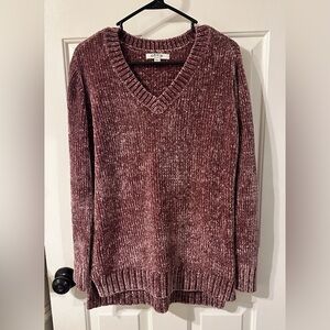 Orvis super soft v-neck sweater. Size medium.